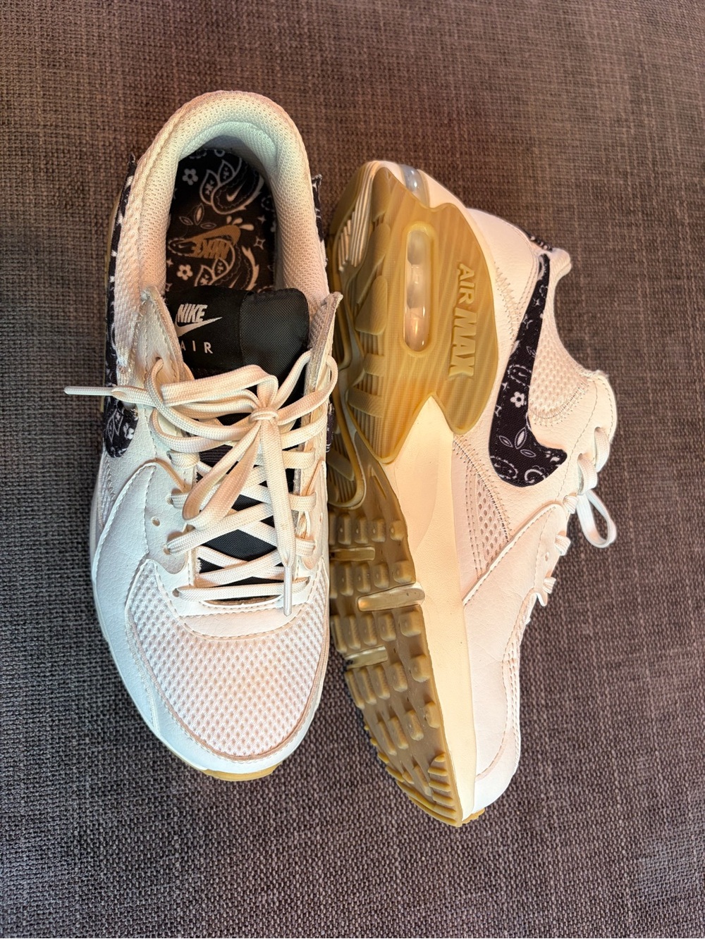 Nike Women's White and Cream Sneakers with Gum Sole and Black Bandana Accents - Picture 4 of 7